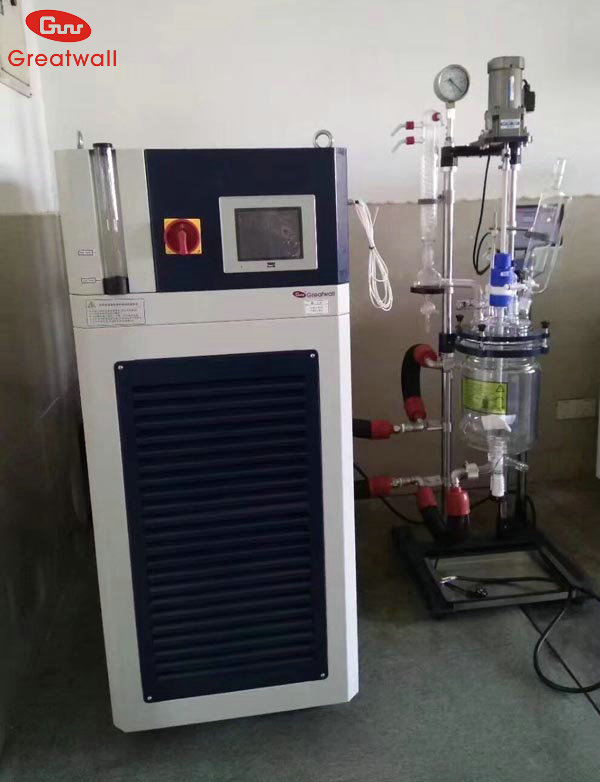 實驗室反應(yīng)釜高低溫一體機